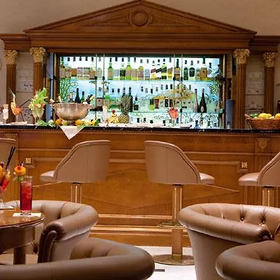 Hotell Katane Palace